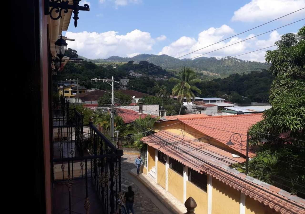 Hotel Acropolis Maya Copan ภายนอก รูปภาพ