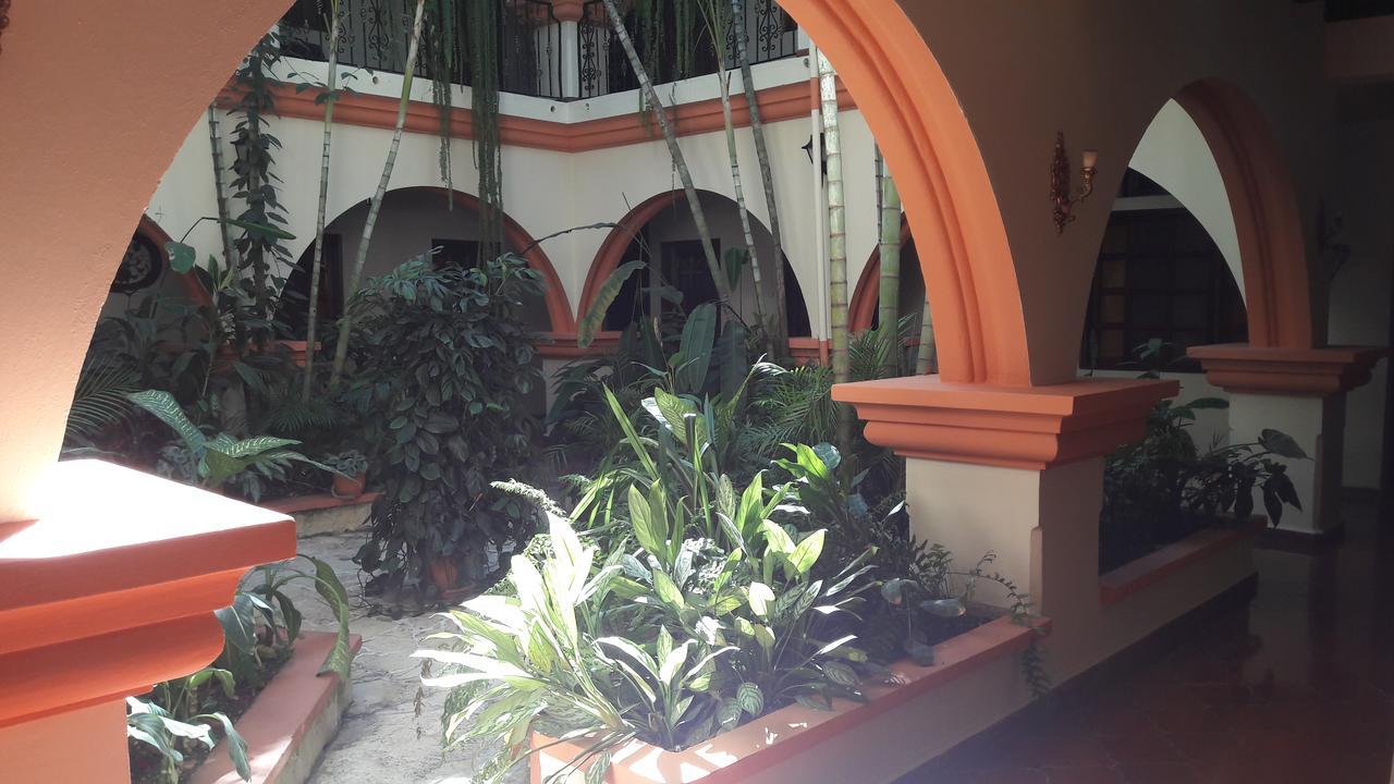 Hotel Acropolis Maya Copan ภายนอก รูปภาพ