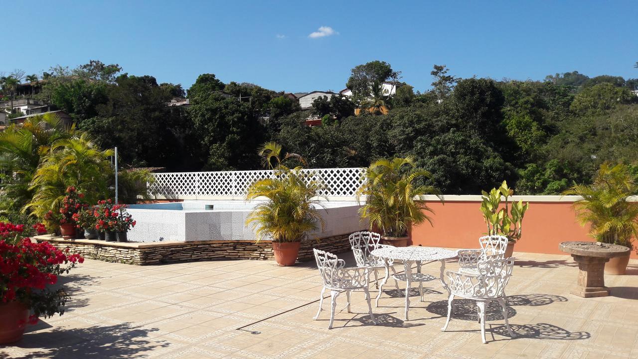 Hotel Acropolis Maya Copan ภายนอก รูปภาพ
