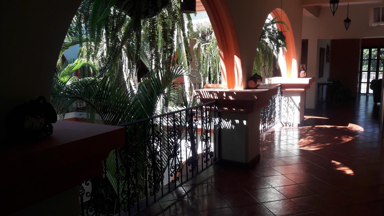 Hotel Acropolis Maya Copan ภายนอก รูปภาพ